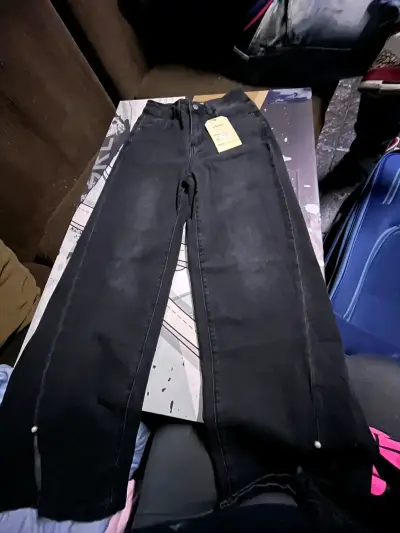 Pantalones negros nuevos - miniatura 1
