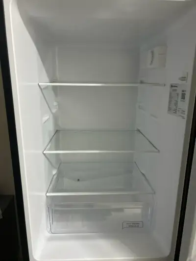 Refrigerador Mademsa negro funcional - miniatura 2