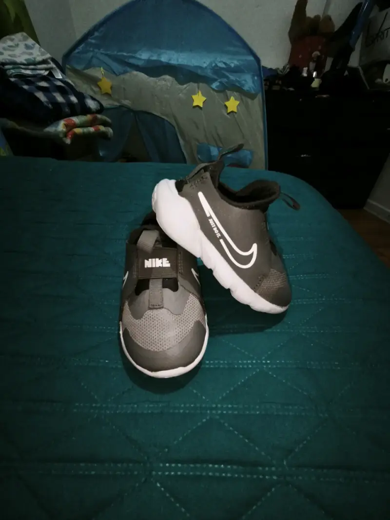 Zapatillas Nike gris