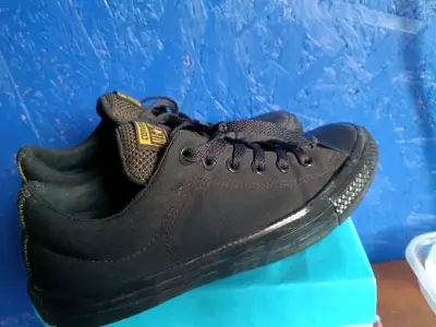 Zapatillas negras de lona - miniatura 2