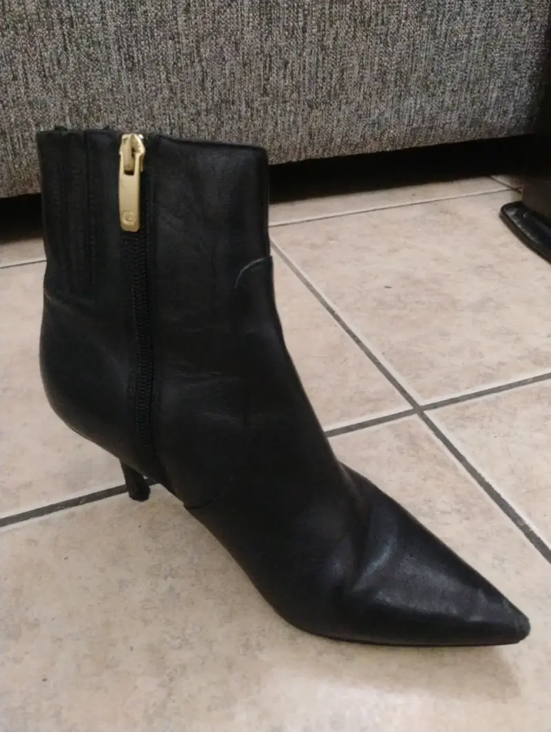 Botines negros con cierre lateral - 2