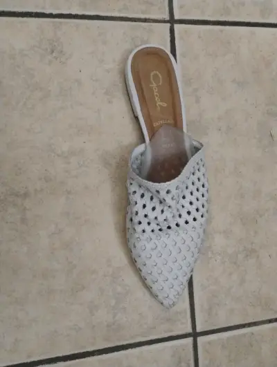 Zapatos blancos tejidos - miniatura 2
