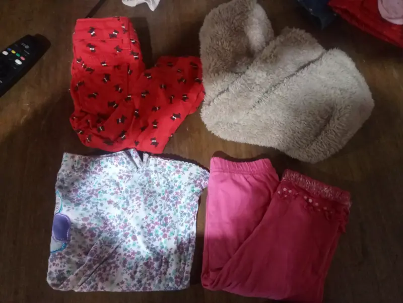 Lote de ropa infantil variada