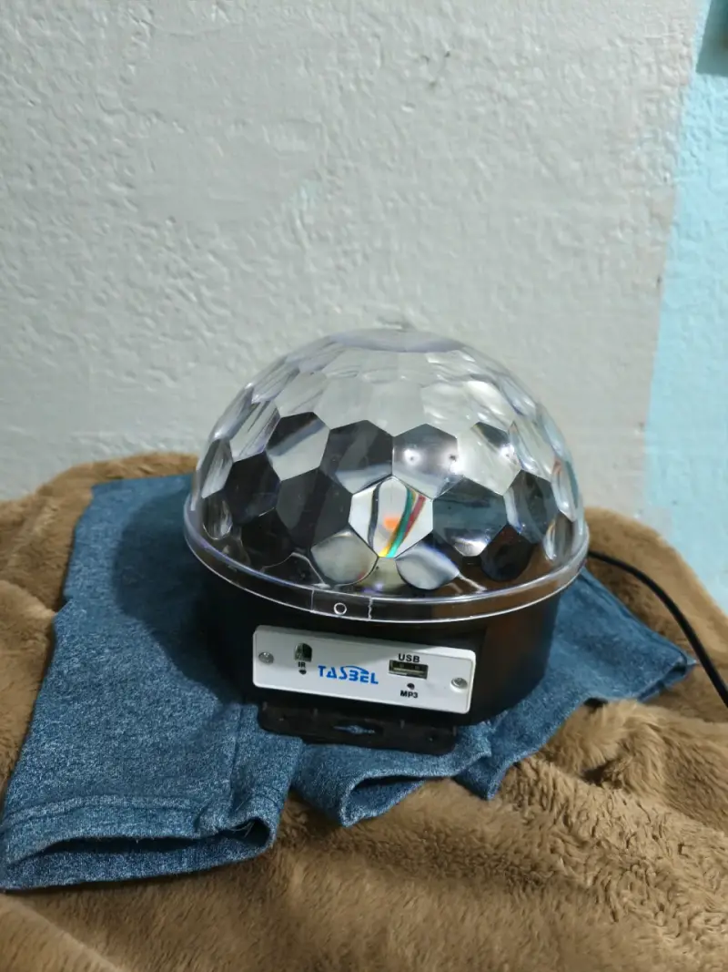 Luz disco con altavoz USB y bluetooth - 1