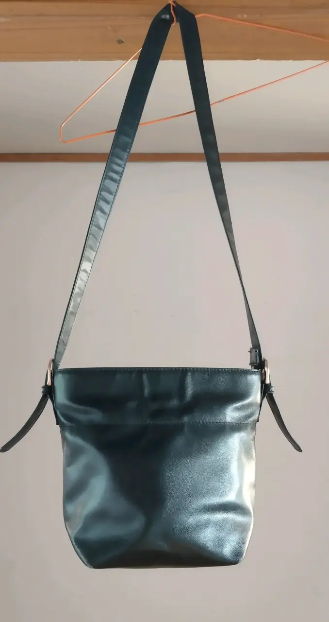 Cartera negra de cuero sintético - 3