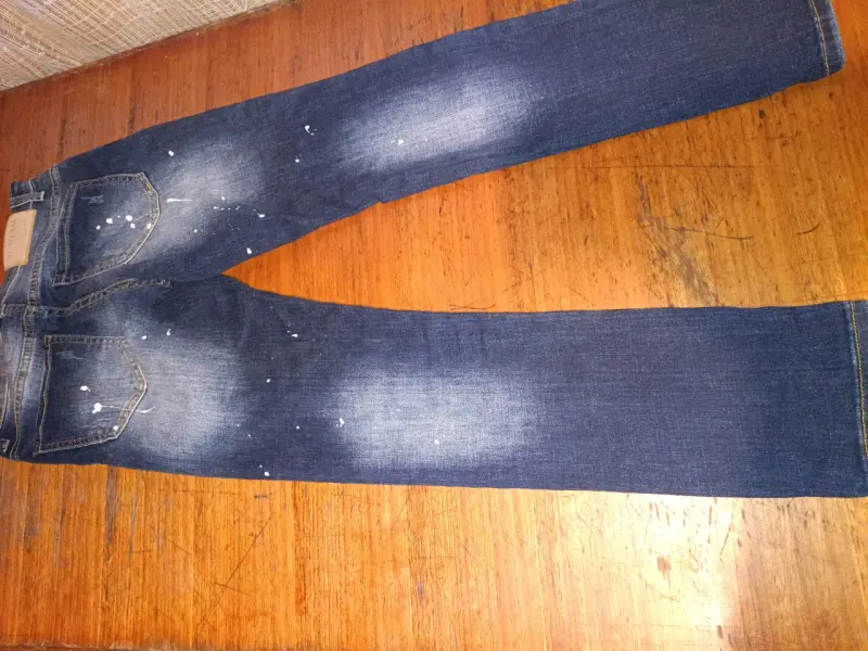 Jeans azul efecto desgastado - 1