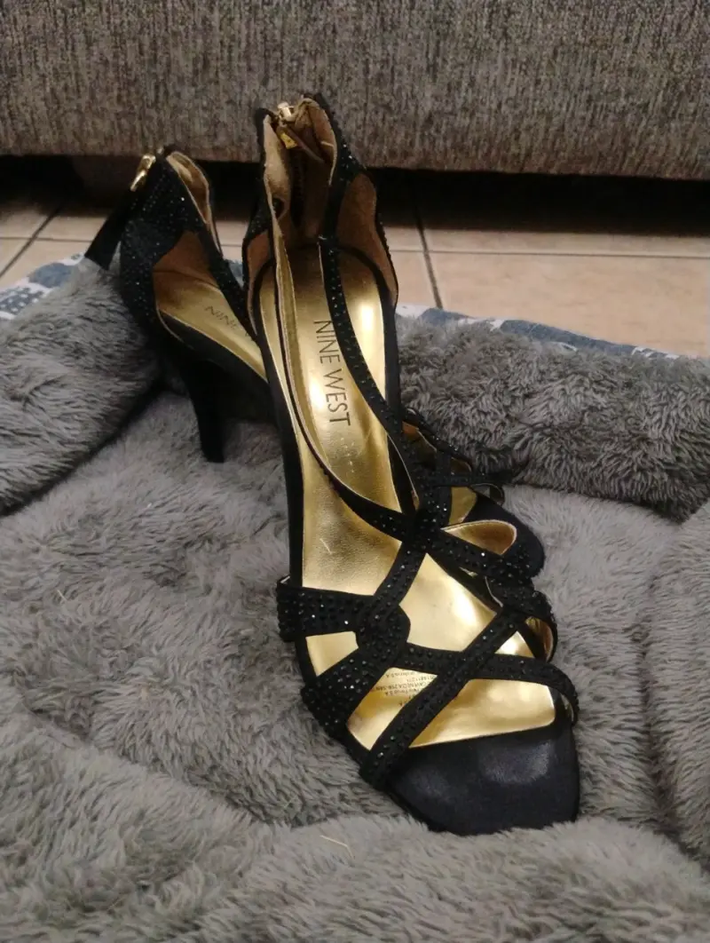Tacones negros Nine West brillantes - 1