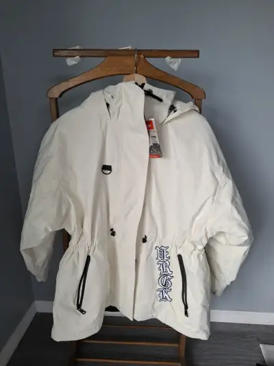 Parka blanca con capucha - miniatura 1