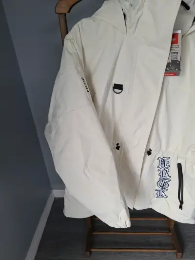 Parka blanca con capucha - miniatura 2