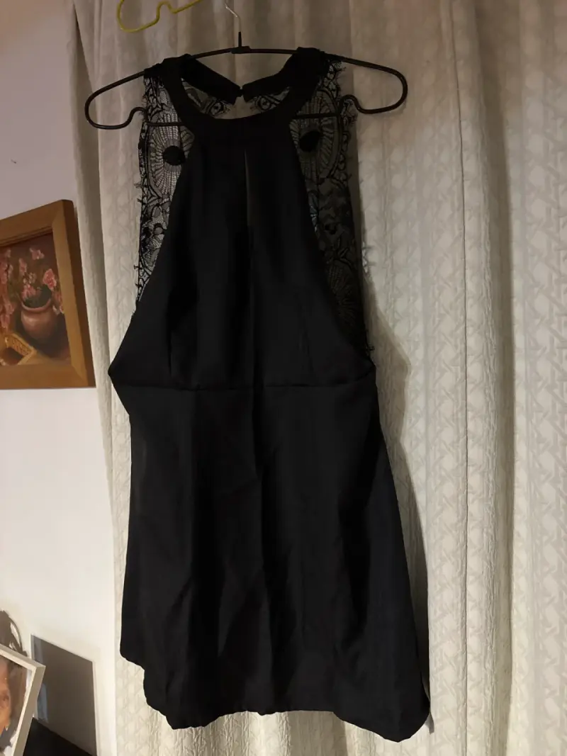 Vestido negro con encaje - 1
