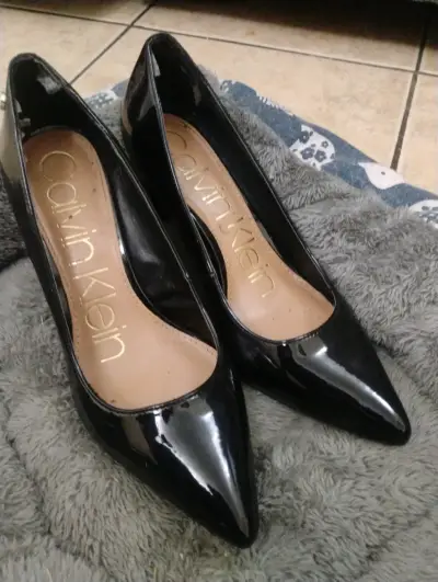 Zapatos de tacón Calvin Klein negros - miniatura 1