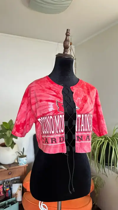 Polera roja con abertura - miniatura 2