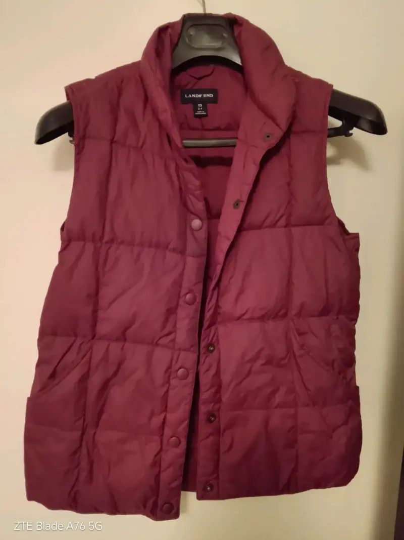 Parka acolchada burdeo