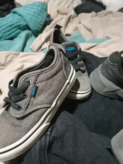 Zapatillas grises Vans - miniatura 1