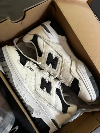 Zapatillas New Balance 550 blancas - miniatura 1