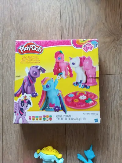 Juego de moldes de unicornio Play Doh - miniatura 2