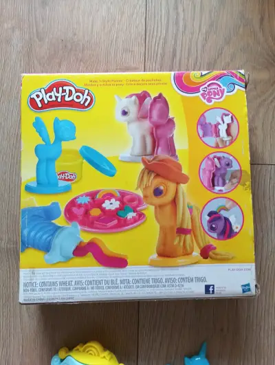 Juego de moldes de unicornio Play Doh - miniatura 3