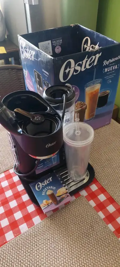 Cafetera Oster frappé negra - miniatura 4
