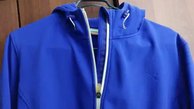 Chaqueta softshell marca diadora - miniatura 2