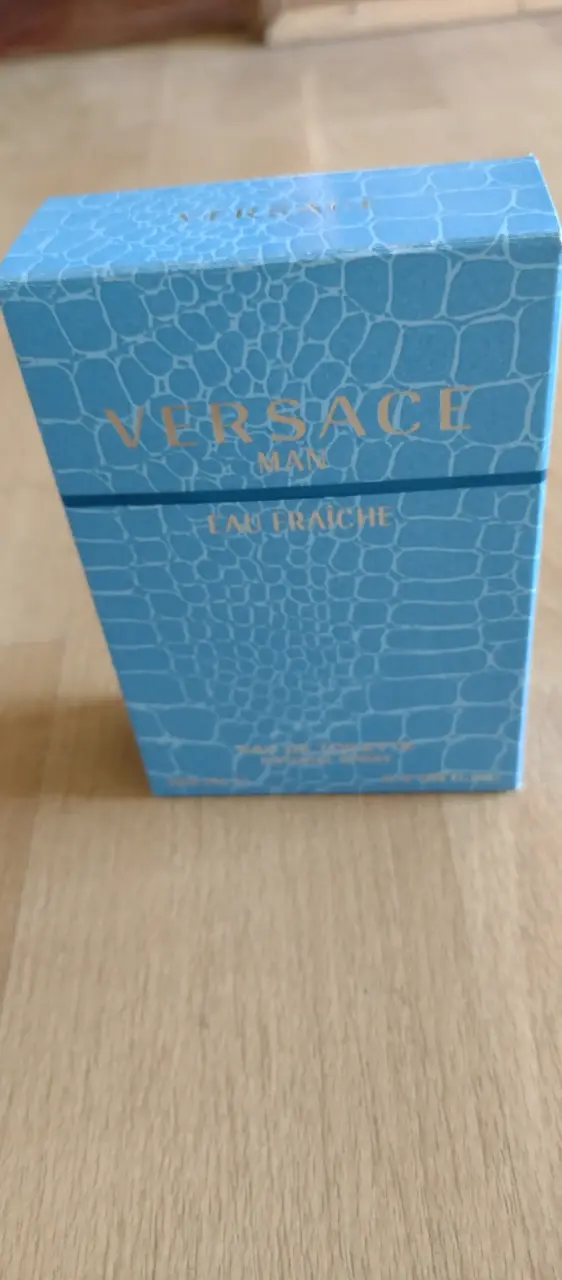 Perfume Versace Man Eau Fraîche - 4