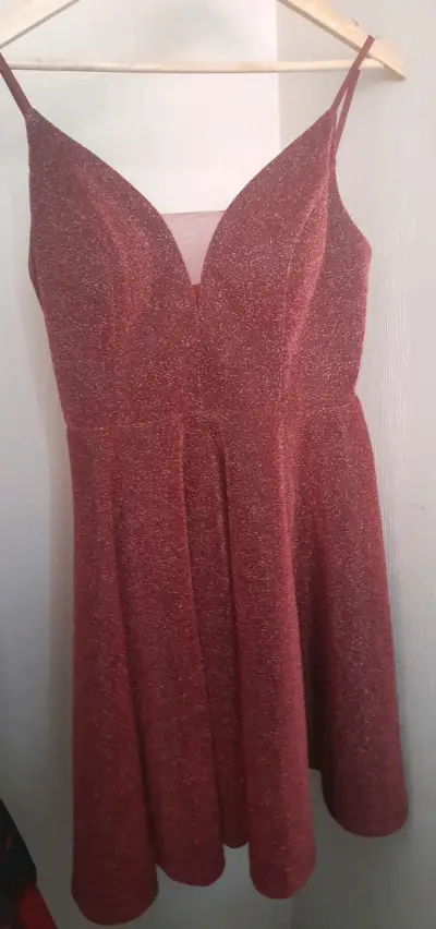 Vestido rojo de gala - miniatura 1