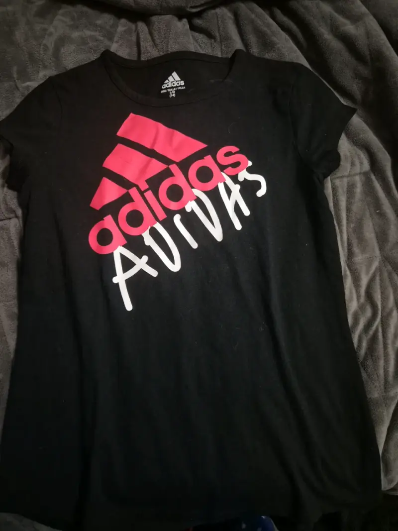Polera negra Adidas - 1