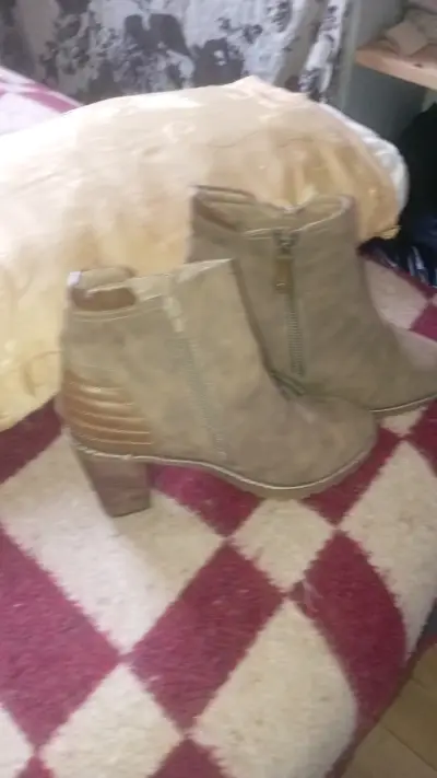 Botines de tacón beige - miniatura 1