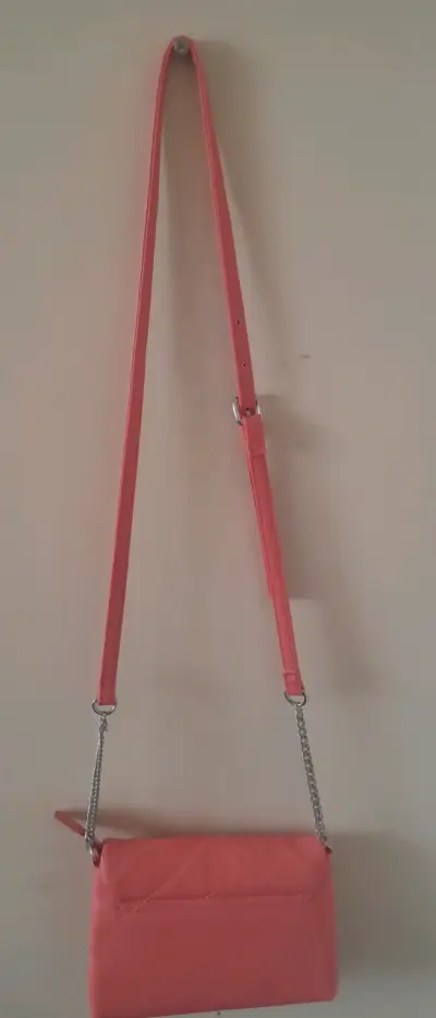 Cartera naranja con correa larga - miniatura 2