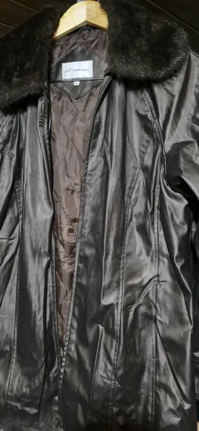 Varias chaquetas - miniatura 4