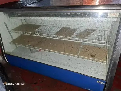 Refrigerador grande para negocio - miniatura 6
