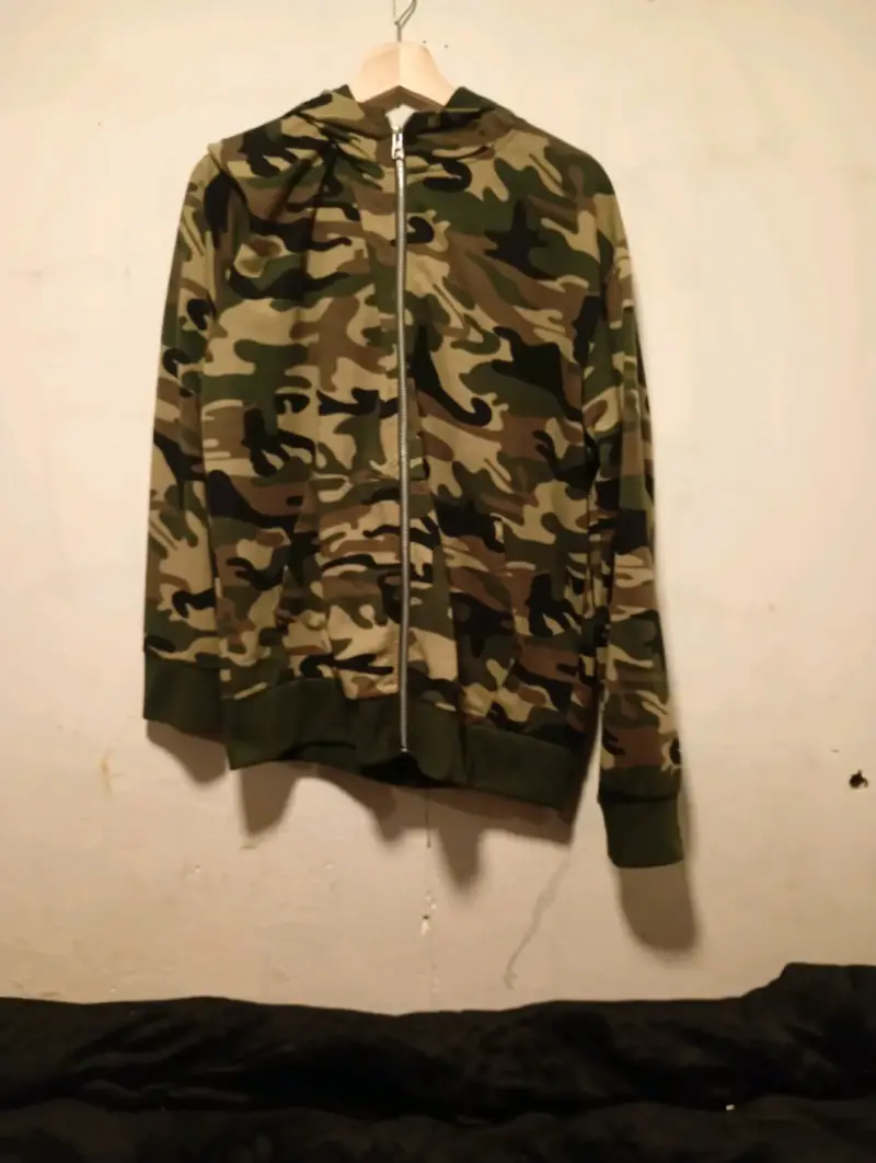 Polerón camuflaje con cierre - 2