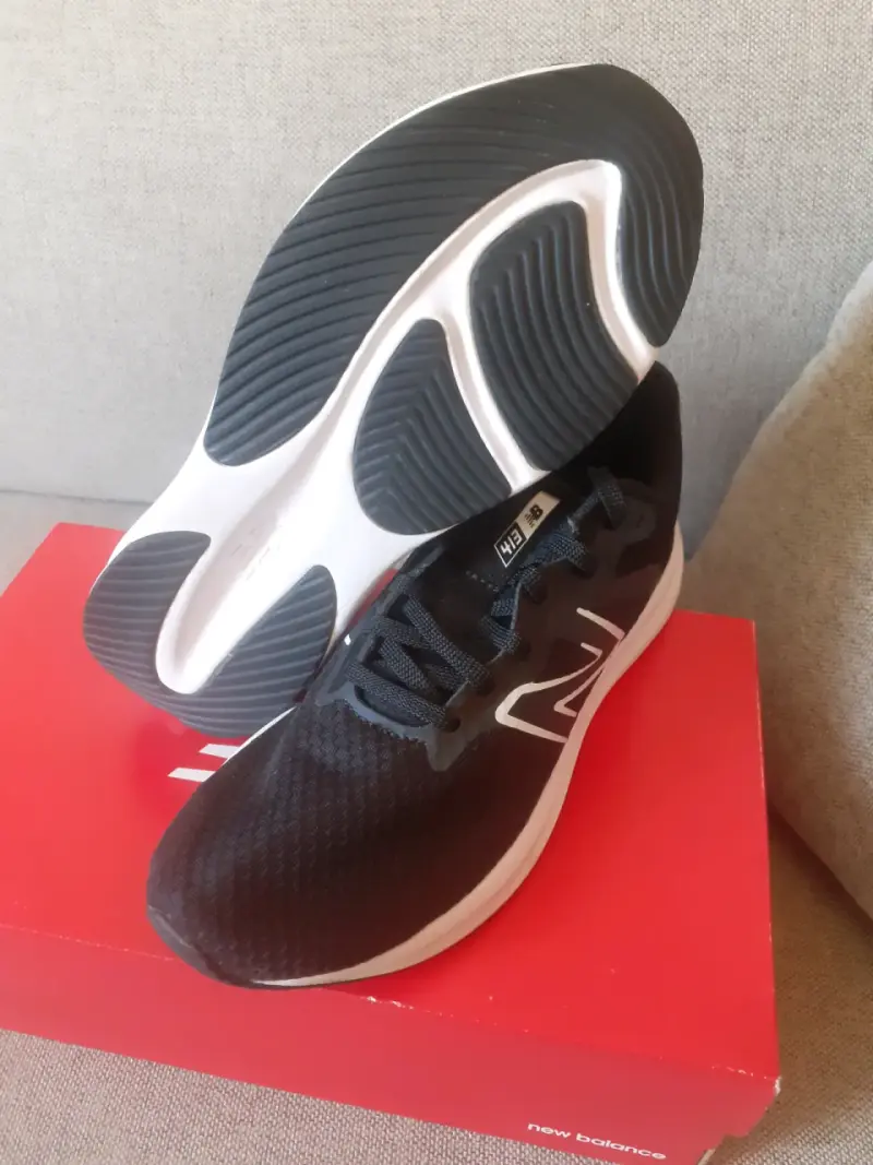 Zapatillas deportivas negras New Balance - 2