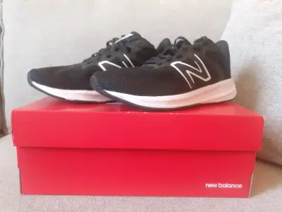 Zapatillas deportivas negras New Balance - miniatura 4