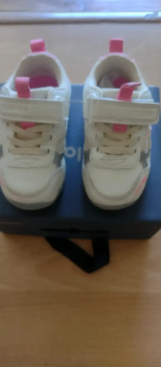 Zapatillas de bebé blancas y rosas - 5