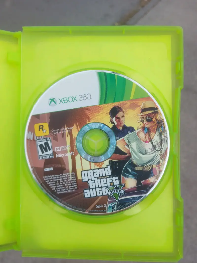 Juego Xbox 360 Grand Theft Auto V - 3