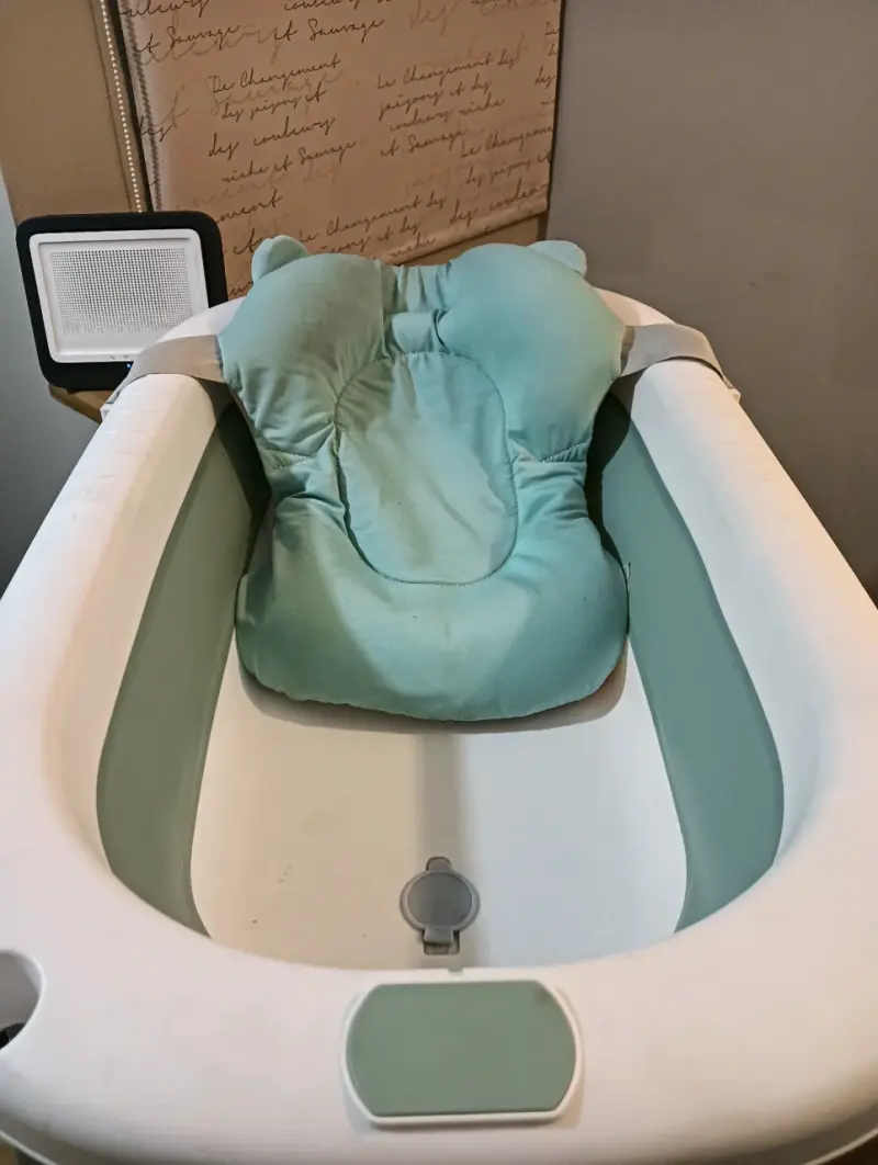 Tina de baño para bebé con almohadilla - 2