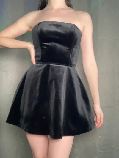 Vestido mini Zara terciopelo negro - miniatura 1