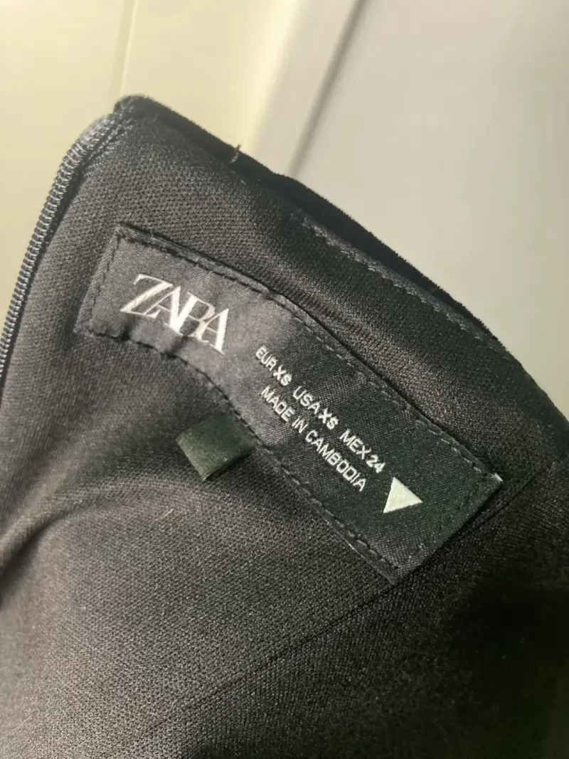 Vestido mini Zara terciopelo negro - 5