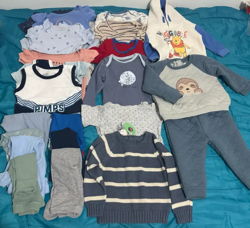 Ropa infantil surtida - 1