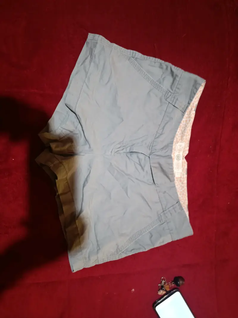 Shorts grises casuales