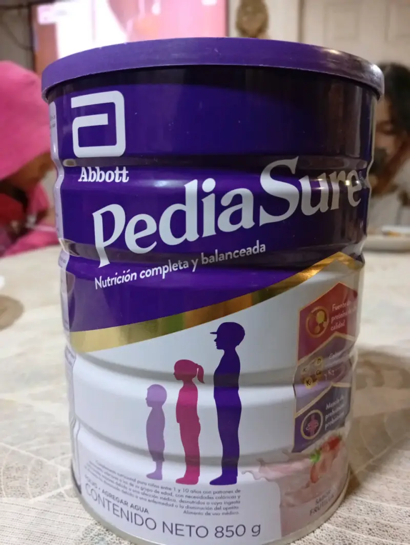 Lata de PediaSure 850g sabor fresa - 1