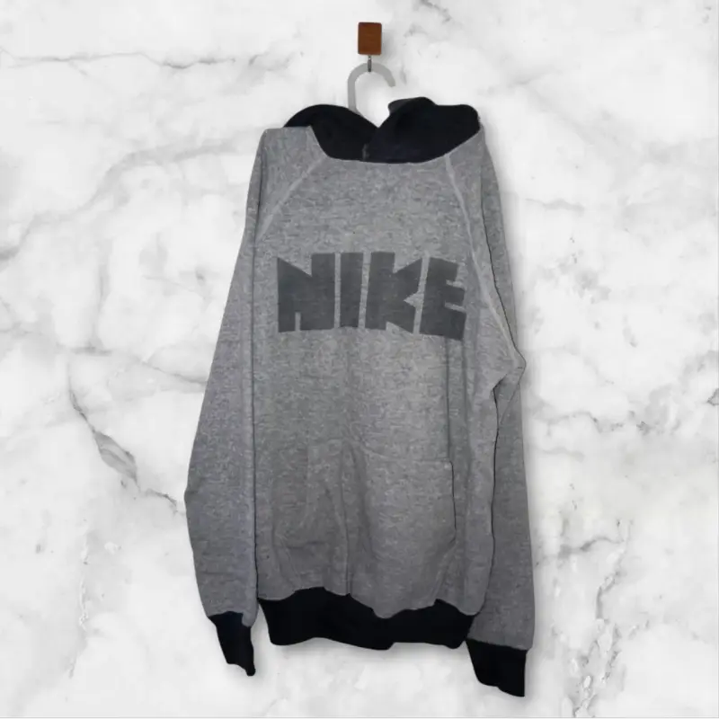 Polerón Nike gris
