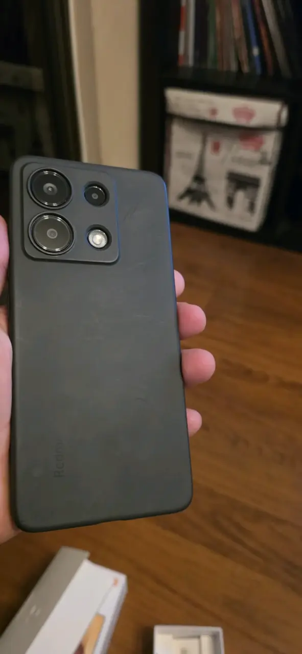 Smartphone Redmi negro en buen estado - 1