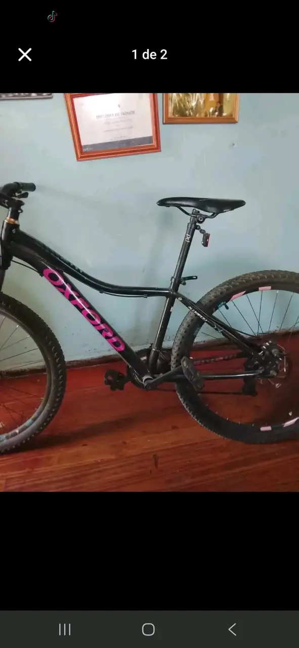 Bicicleta Oxford negra y rosa