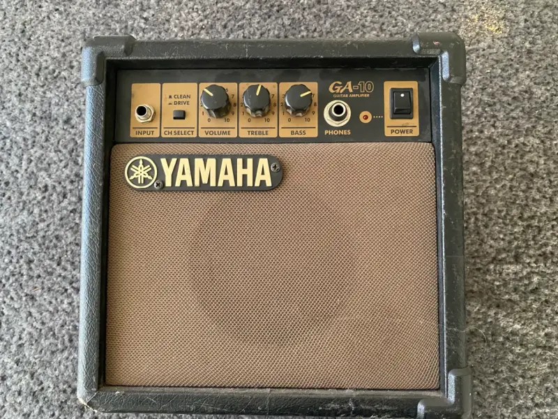 Amplificador de guitarra Yamaha GA-10 - 1