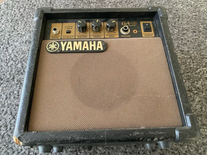 Amplificador de guitarra Yamaha GA-10 - 2
