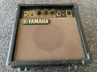 Amplificador de guitarra Yamaha GA-10 - miniatura 2