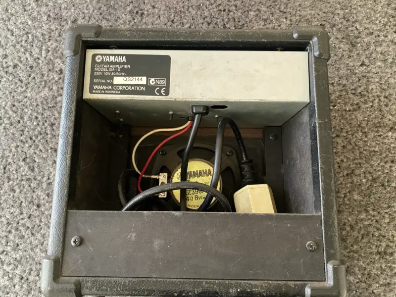 Amplificador de guitarra Yamaha GA-10 - 4
