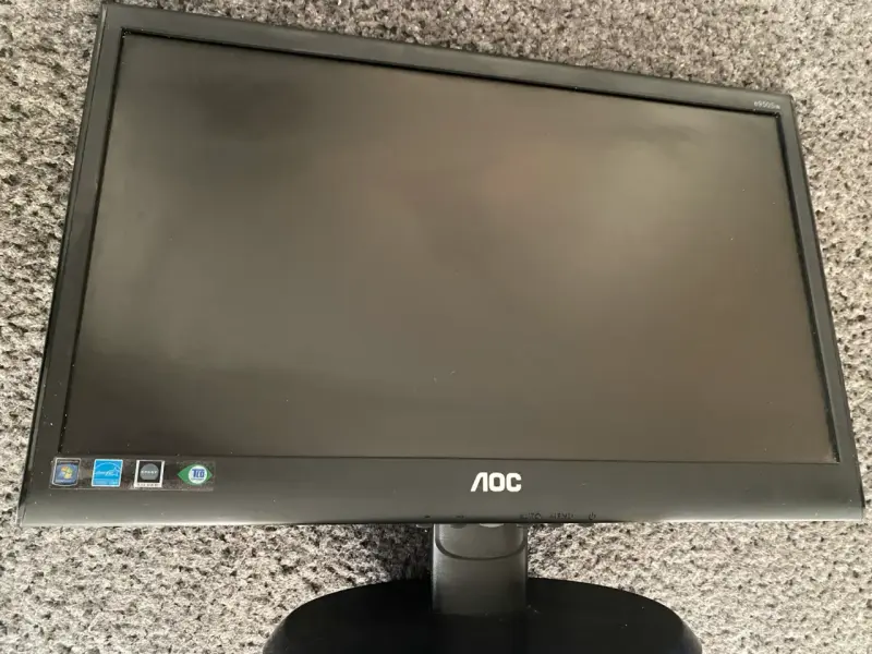 Monitor AOC 6950sw - 1