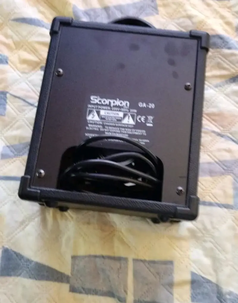Amplificador Scorpion GA-20